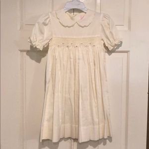 Gorgeous pale yellow smocked girls dress 4T